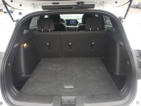 Used 2024 Chevrolet Trax RS image 28