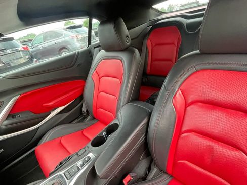 Used 2017 Chevrolet Camaro LT RWD image 36