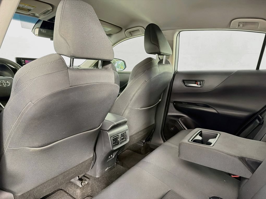Used 2021 Toyota Venza LE AWD/4WD image 34