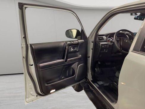 Used 2023 Toyota 4Runner TRD Off-Road AWD/4WD image 22