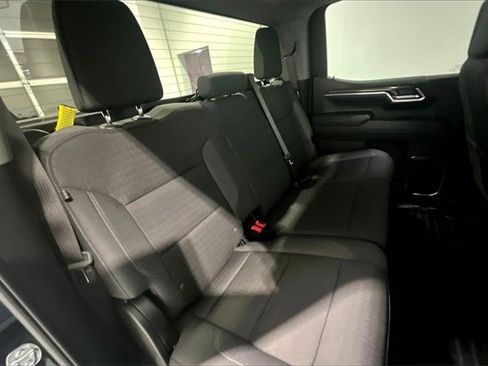 Used 2025 Chevrolet Silverado 1500 LT image 25