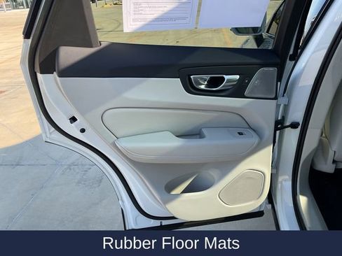 Used 2023 Volvo XC60 B5 Ultimate w/ Climate Package image 17