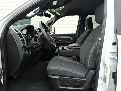 Used 2024 RAM 2500 Big Horn w/ Safety Group image 12