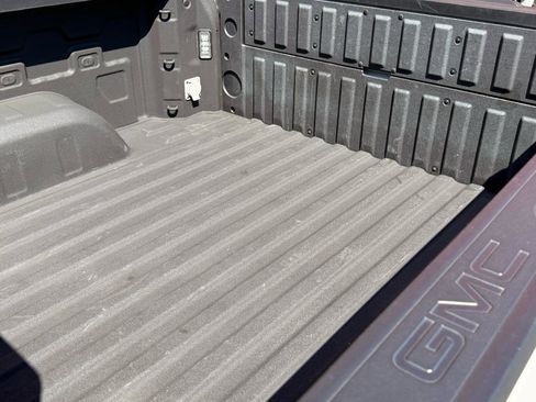 Used 2022 GMC Sierra 1500 SLT w/ SLT Premium Package image 9