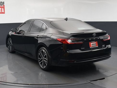 Used 2026 Toyota Camry XLE FWD image 3