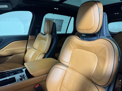 Certified 2025 Lincoln Aviator Black Label w/ Jet Appearance Package image 23