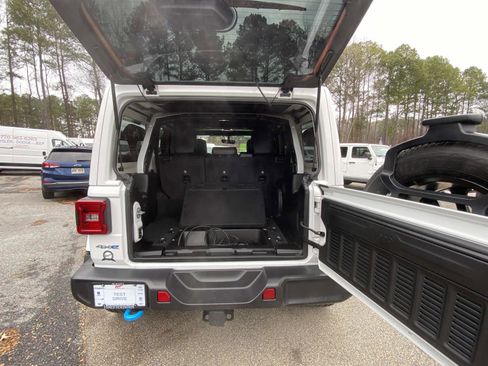 Certified 2023 Jeep Wrangler Sahara w/ Cold Weather Group image 6