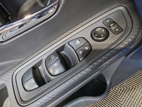 Used 2024 Nissan Versa SV FWD image 15