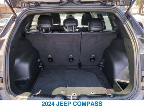 Used 2024 Jeep Compass Latitude w/ Altitude Special Edition AWD/4WD image 23
