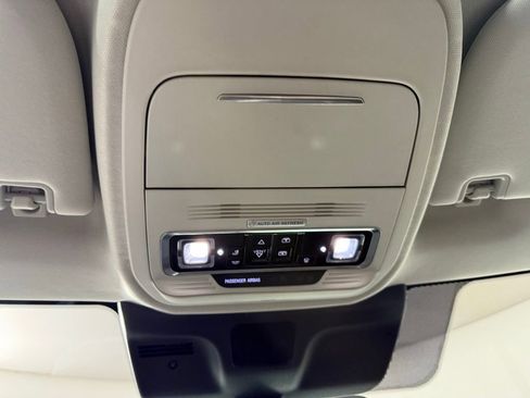 Certified 2025 Lincoln Navigator Reserve image 43