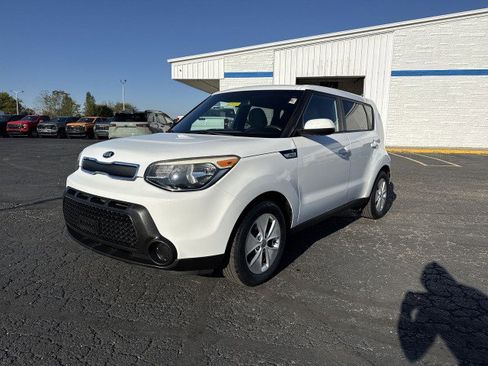Used 2015 Kia Soul Base image 1