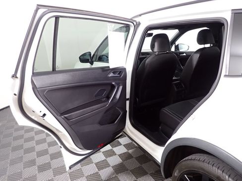 Used 2021 Volkswagen Tiguan SE R-Line AWD/4WD image 31