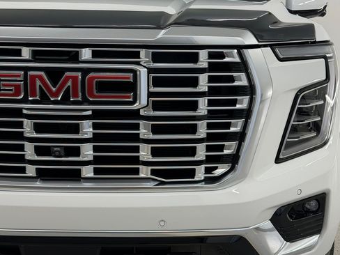 Used 2025 GMC Yukon Denali w/ Denali Reserve Package AWD/4WD image 28