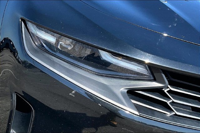 Used 2022 Chevrolet Camaro LT RWD image 31