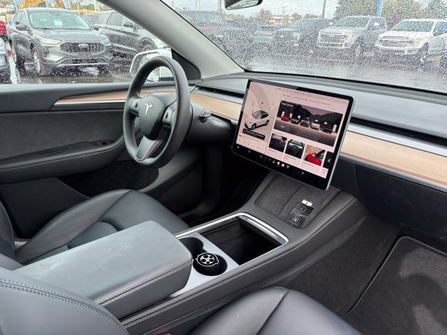 Used 2023 Tesla Model Y Long Range AWD/4WD image 12
