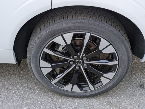 New 2026 Volvo XC60 B5 Plus w/ Climate Package image 16