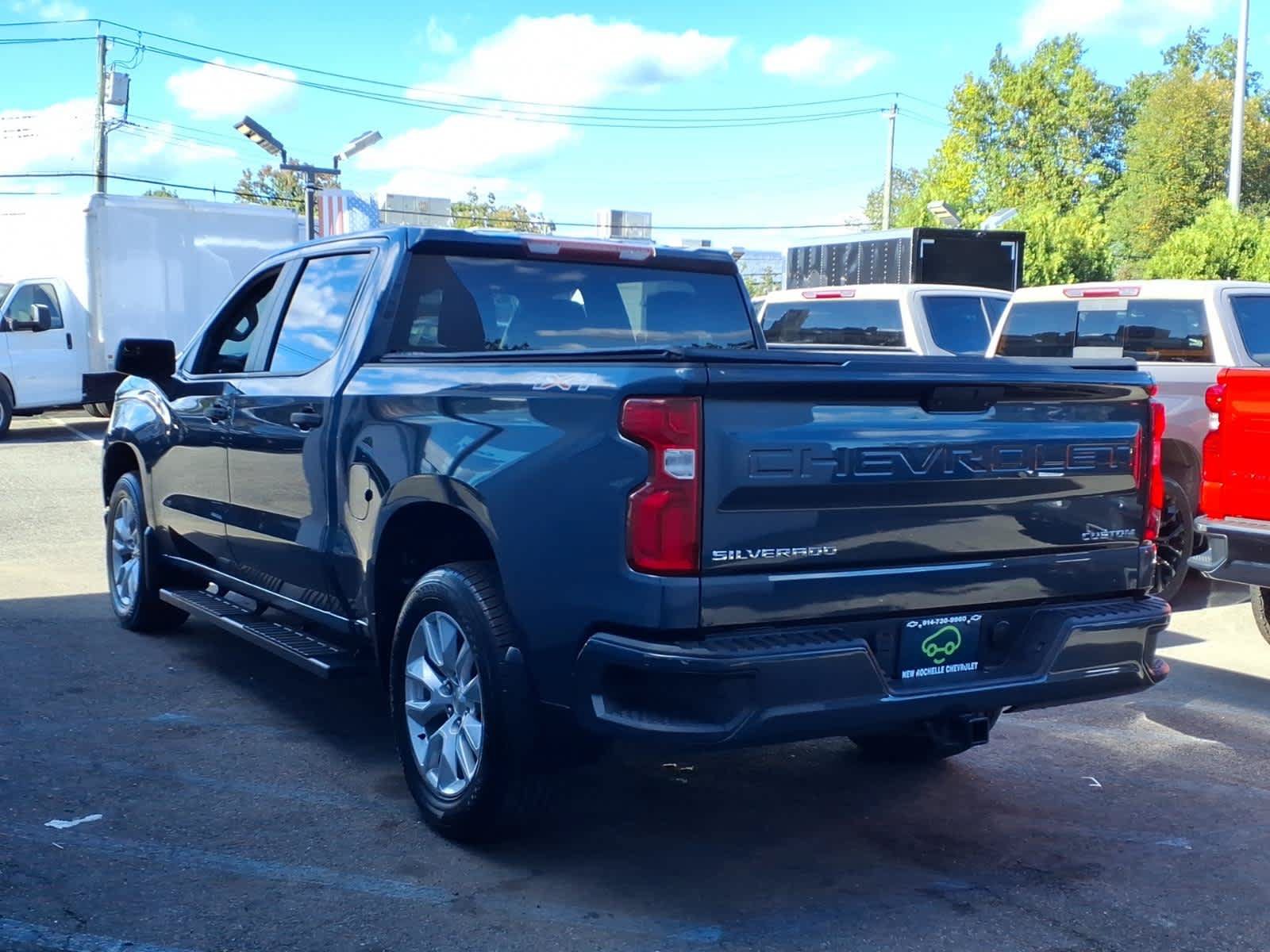 Used 2020 Chevrolet Silverado 1500 Custom w/ Custom Value Package AWD/4WD image 4
