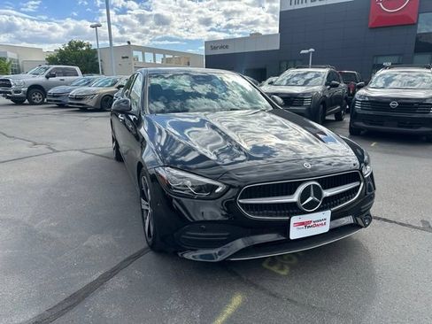 Used 2025 Mercedes-Benz C 300 4MATIC Sedan image 3
