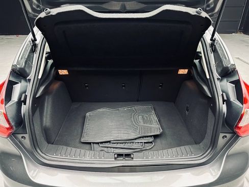 Used 2014 Ford Focus SE w/ SE Winter Package FWD image 43