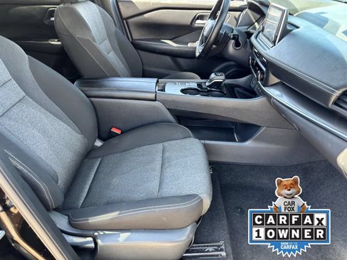 Used 2025 Nissan Rogue SV FWD image 12