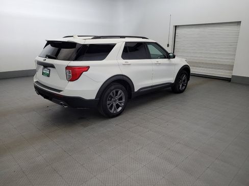 Used 2022 Ford Explorer XLT w/ Equipment Group 202A AWD/4WD image 10