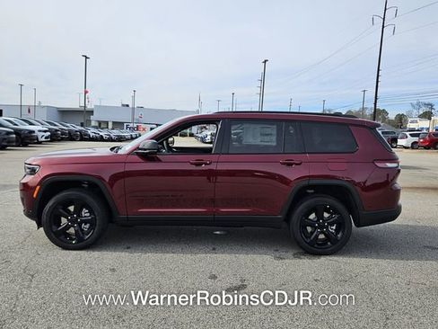 New 2025 Jeep Grand Cherokee L Altitude image 4
