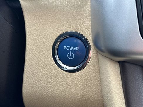 Used 2015 Toyota Highlander Limited Platinum image 19