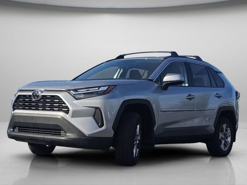Used 2024 Toyota RAV4 XLE AWD/4WD image 20