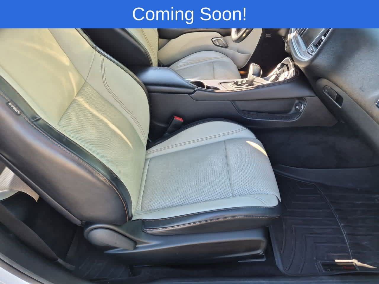 Used 2015 Dodge Challenger SXT Plus w/ Driver Convenience Group RWD image 20