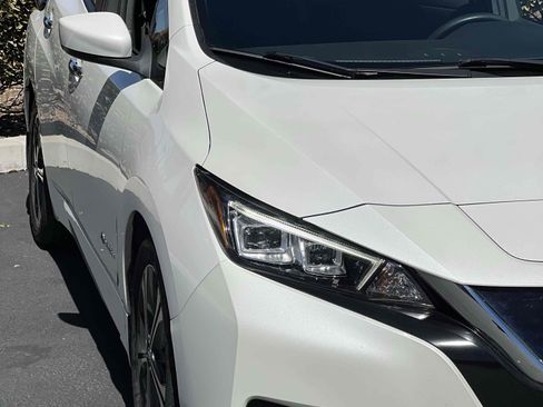 Used 2018 Nissan Leaf SV w/ SV Technology Package image 25
