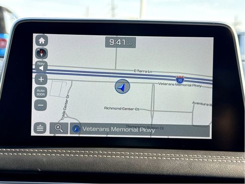 Used 2021 Genesis G70 3.3T w/ Sport Package image 21