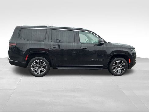 Used 2024 Jeep Wagoneer Series II w/ Flexible Seating Group image 7