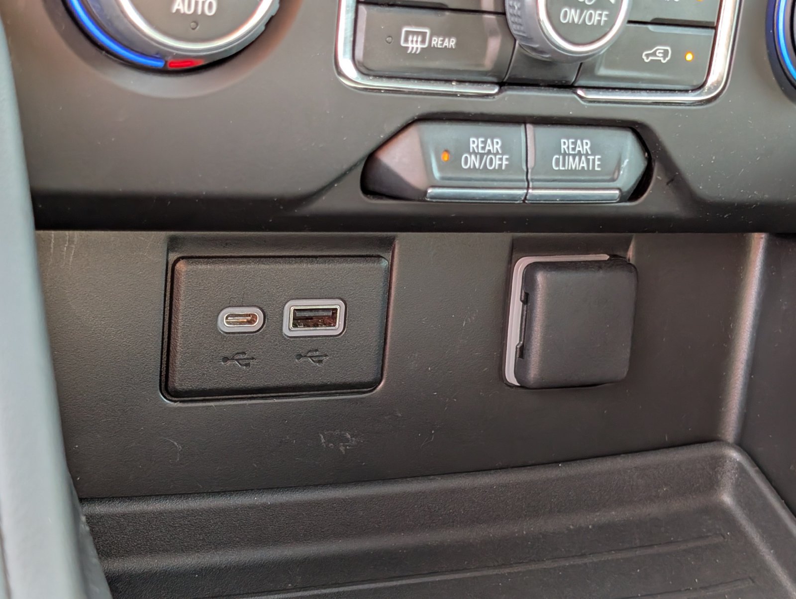 Used 2022 Chevrolet Tahoe LS AWD/4WD image 27