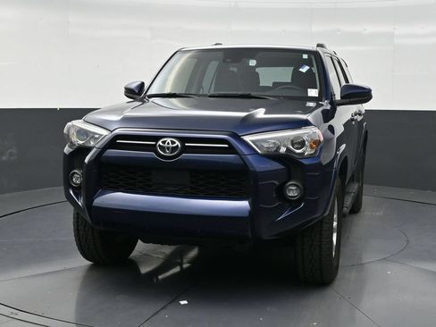 Used 2024 Toyota 4Runner SR5 AWD/4WD image 8