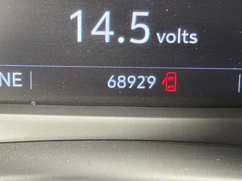 Used 2023 Cadillac XT4 Premium Luxury image 28