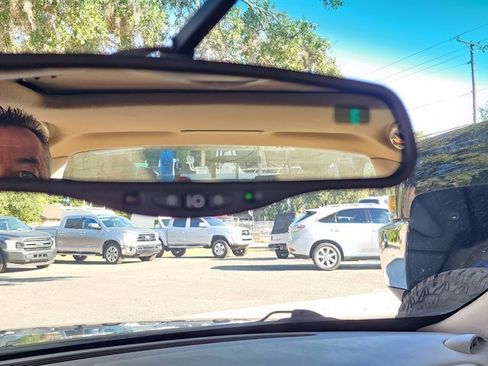 Used 2001 Lincoln Continental image 30