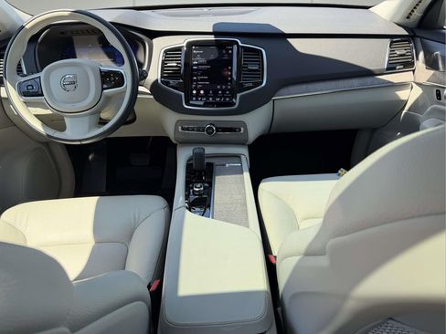 Used 2024 Volvo XC90 B5 Plus AWD/4WD image 2