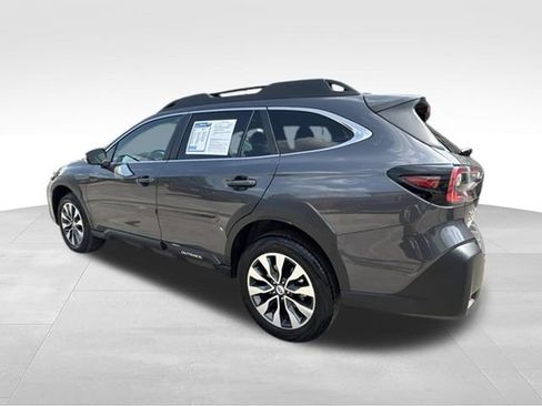 Used 2023 Subaru Outback Limited XT AWD/4WD image 5