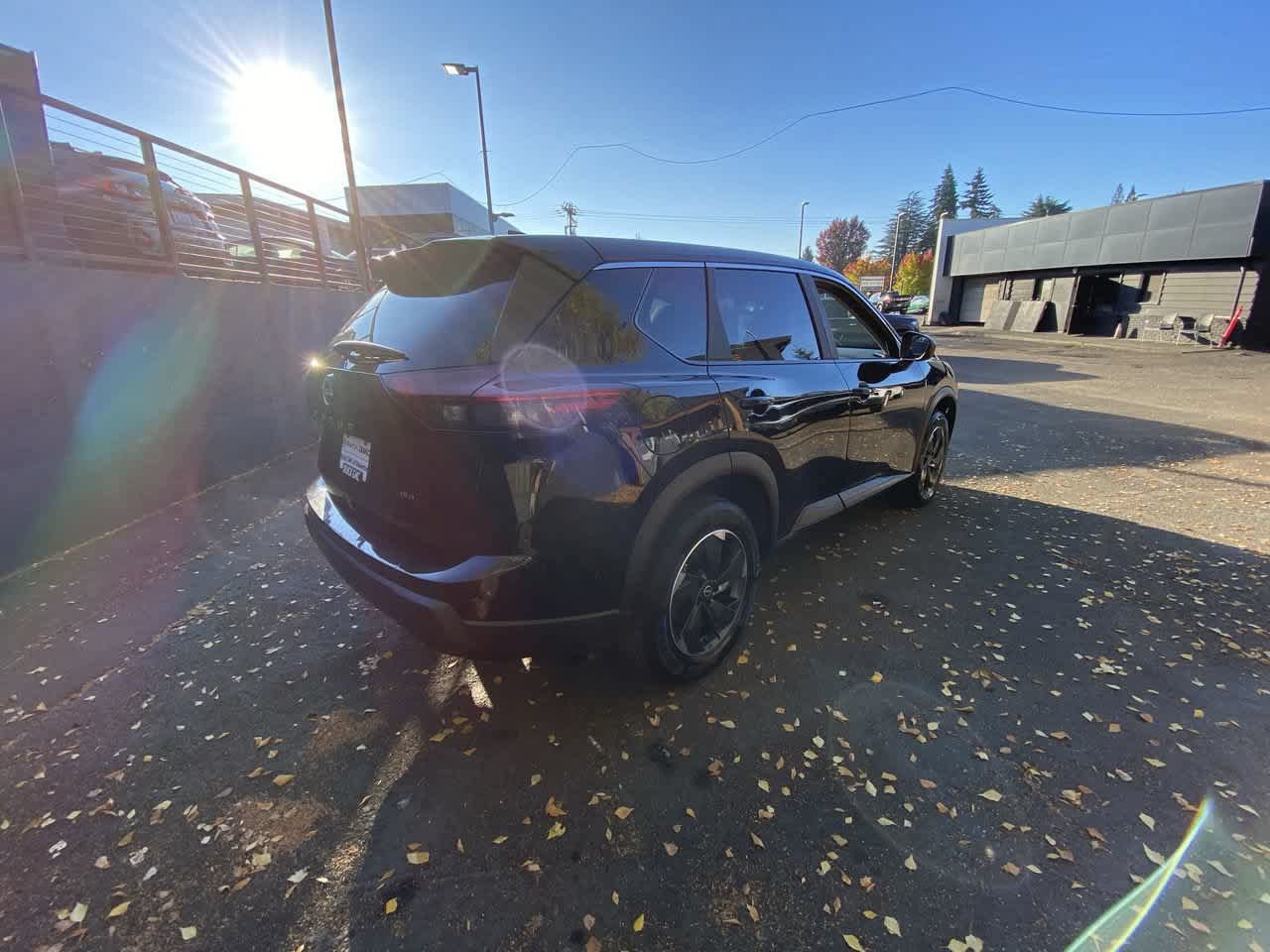 Used 2025 Nissan Rogue SV AWD/4WD image 6