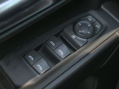 Used 2023 Chevrolet Silverado 1500 Custom image 23