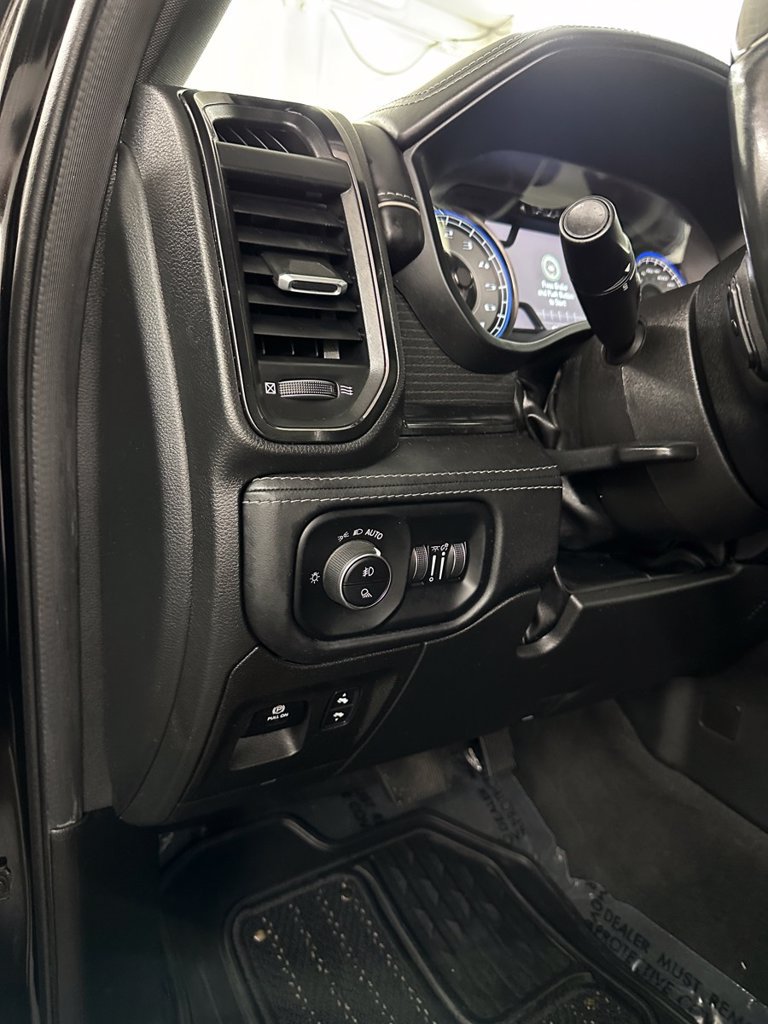 Used 2022 RAM 1500 Limited w/ Body-Colour Bumper Group AWD/4WD image 14