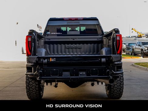 Used 2025 GMC Sierra 2500 Denali Ultimate image 9