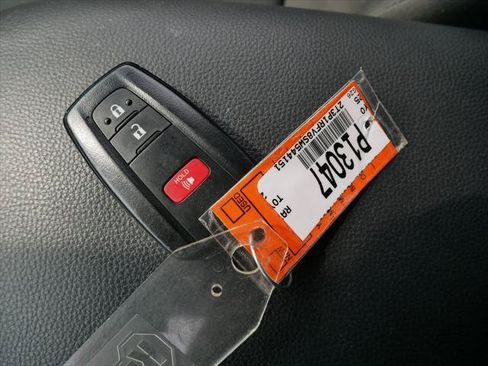 Certified 2025 Toyota RAV4 XLE AWD/4WD image 29