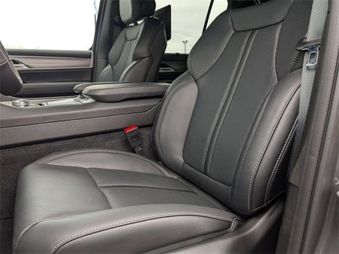 New 2025 Jeep Wagoneer L Series II w/ Convenience Group I image 14