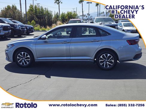 Used 2025 Volkswagen Jetta S FWD image 4