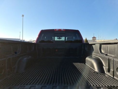 Used 2017 GMC Sierra 1500 SLE w/ SLE Value Package image 8