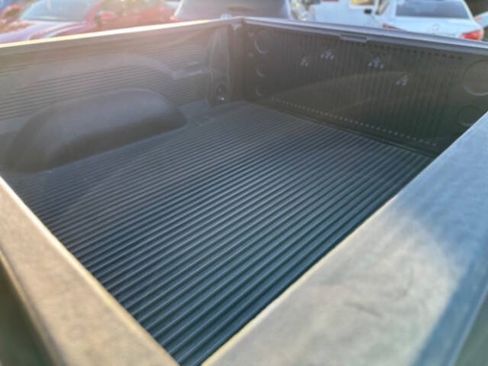 Used 2017 RAM 1500 Express RWD image 13
