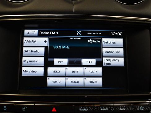 Used 2015 Jaguar XJ image 44