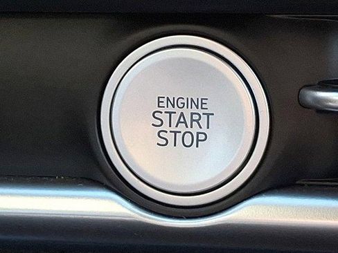 Used 2025 Hyundai Tucson SE image 24