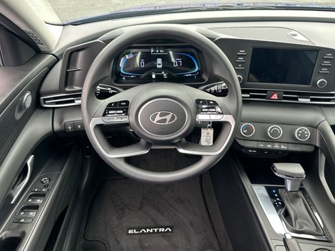 New 2026 Hyundai Elantra SE image 14